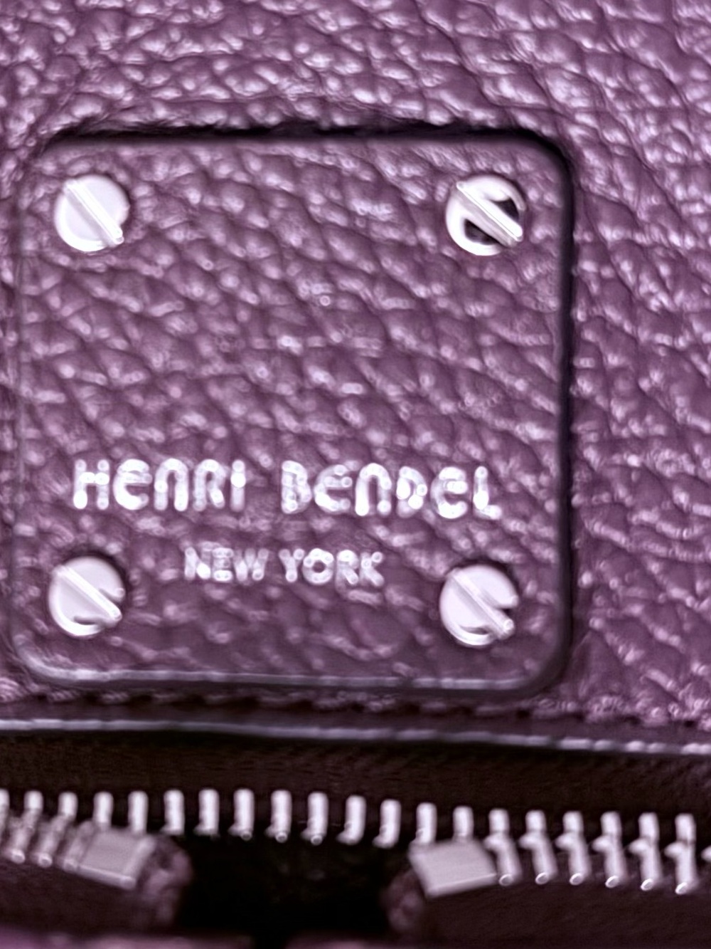 Henri Bendel White New York pebbled leather crossbody handbag - Picture 4 of 10